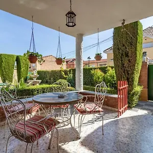  Сasa de vacaciones Chalet Acogedor Con Piscina Muy Cerca De Granada